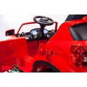 Mercedes-Benz GLA красный